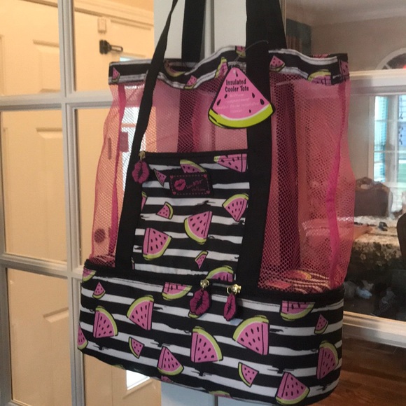 Betsey Johnson Handbags - 🆕 Betsey Johnson Insulated Cooler Watermelon Tote
